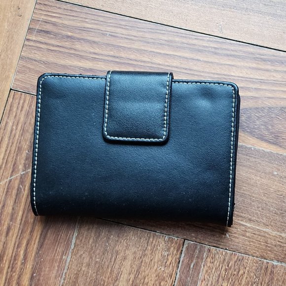 Target Black Genuine Leather Fold-Up Wallet - Picture 5 of 16